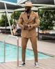 Męskie garnitury Blazery Khaki w paski Paski płaszczowe 2PCS Suit Super Thin Fit Patrzy Mężczyzn Super Fit Płaszczów Suknia ślubna Rok garnitur 230406