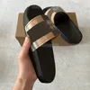 Klasyczny tartan muł gumowy gumowy sandał sandałowy męski slajd slajd but swobodny najwyższej jakości płótno rozmiar 35-46 plażowy sandale drukarski letnie suwaki pudełko pudełko