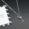 Ism Ketting T Home Klassieke Trui Ketting Sieraden Kroonsleutel Set Zirkoon Hanger Temperament Sleutelbeenketting Kerstcadeau Tiff