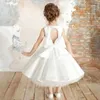 Mädchenkleider Blumenkleid Weiß Satin Schleife Gürtel Rückenfrei Hochzeit Elegant Kleines Kind Heilige Kommunion Geburtstagsfeier Prinzessin