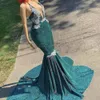 Glittergröna aftonklänningar Halter med Crystal Plunging Neck Prom -klänning 2023 paljetter ärmlös sveptåg sexig vestidos de soiree