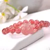 Strand Strawberry Natural Crystal Armband 8mm rund pärla med nio svansar charm tur för kvinnors gåva smycken