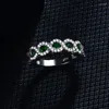 Rings de cluster Bague Ringen Trendy feminino prata 925 jóias com pedras preciosas para mulheres redondo rubi Emerald Wavy Gift Wholesale