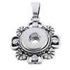 Kedjor Fashion Beauty Heart Moon Flowers Angel Round Snap Pendant Necklace Chain 60cm Fit 12mm knappar Små smycken