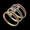 2023 Brand Luxe kristalbangle armband mode Eeuwige Love Diamond Nail Bracelet for Women 18K Gold Designer Sieraden