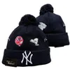 Gorros de punto con pompones cardenales para hombre, gorros de piratas, gorro de punto deportivo, gorros de béisbol cálidos de lana a rayas, gorra para mujer A1