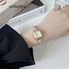 Women kwarcowy zegarek modny i stylowy mały cukier ze wzornictwem wysokiej wartości piękności Delikatna kwadratowa talerz paska
