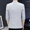 Herrenanzüge DYBZACQ Sommeranzug Halbarm Männer Slim Koreanische Version des lässigen kleinen Sieben-Punkte-Mantels 4XL