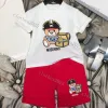 Hotsell Diseñador de lujo Conjuntos de ropa Camiseta para niños Monograma blanco Moda más corta Marca de moda británica Tesoros para niños de verano y gi