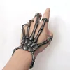 Charm Armbänder S Gothic Schädel Armband mit Ring übertrieben Skelett Punk Geist Klaue Schmuck Finger festlich Cosplay