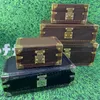 Coffret Polyvalent Cosmetic Case Box Box 디자이너 가방 볼트 가죽 시계 박스 Mens 시계 주최자 보석 저장 상자 패션 여성 반지 트레이 케이스