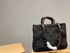 MT Nuova borsa piumino da uomo e da donna dello stesso stile borsa shopping argento borsa con lettera ricamata borsa a tracolla con cuscino di grande capacità