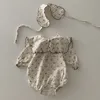 Strampler Frühlings-Weinlese-Blumen-Bodysuit-Baby-süßer Peter-Pan-Kragen-nette Baumwolloverall-Säuglings-Ausstattungen mit Haarbändern 230407
