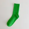 Çorap Şeker Renk Uzun Çoraplar Macaron Bahar Sonbahar Çorapları Sokak Düz Diz Yüksek Çoraplar Bahar Renkli Socquette Katı Kaba Ayakkabı 50 Color Deniz BC566