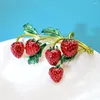 Brooches David Zhang Enamel Strawberry For Women Red Color Pin Plant Design Cute High Quality Jewellry Summer Style