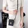 Bolsa de telefone crossbody de couro genuíno de designer de moda para Samsung Galaxy Z Flip 3 4 5 5G cordão longo universal com alça de pescoço capa feminina masculina bolsa para carteira de motorista