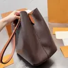 Designer Bag Neonoe Tote Handväska Luxury Crossbody väskor Kvinnor Purse läder dragsko hink handväskor stor kapacitet shopping resväska casual utomhus plånbok