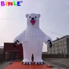 Orso polare gonfiabile gigante bianco di Natale con la mascotte gonfiabile dell'orso dell'aria di prezzi di fabbrica di illuminazione principale per la decorazione del cortile