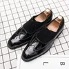 المتسكعون رجال أحذية كلاسيكية زلة على الأعمال عارضة حفلة PU Pux Suite Suede Brogue Shoes Shoes