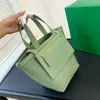 Einfacher gewebter Gemüsekorb Luxus -Tasche Designer Damenhandtasche Klassische Leder -Designhandtaschen mit Box CSD2311073