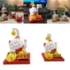 تماثيل الأشياء الزخرفية جميلة Cat Lucky Solar Wealth Wealh Hands Lucky Cat Welcome Long Tail Cat Sculpture تمثال الديكور السيارة 230407