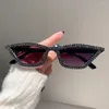 Okulary przeciwsłoneczne moda retro cat eye perły trójkąta rama disco impreza Uv400 Sun Shades okulary kobiety osobowość okulary