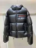 Men's Winter Classic Designer Down Jacket Stylish Zipper Pocket Ing Design Black Coat High Quality Top Jackets 0hx5