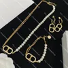 Half Pearl Chain Earrings Gold Letter Diamond Halsband Kvinnor Golden Crystal Earndrops With Box