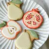 Moldes para hornear Feliz año fruta galleta molde plástico manzana pera fondant sello cocina herramientas de bricolaje dibujos animados cereza cortador de galletas