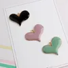 Collane con ciondolo Trendy Lovely Heart Charms Placcato color oro Goccia d'olio Smalto Lega Cuori in metallo Floaitng Trovare gioielli fai da te