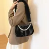 Abendtaschen 2023 Mode Frauen Plüsch Umhängetasche Hohe Qualität Nische Design Unterarm Perle Kette Edle Handtasche Winter Trendy Totes