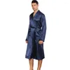 Herren-Nachtwäsche, Herren-Bademantel aus festem Satin mit Gürtel, langärmlig, Pyjama, graue Nachtrobentaschen