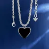 Light Luxury Fashion Women Extended Silver Necklace Heart Shaped Black and White Disk Smooth Chassis Pendant Lady Design Jewelry High Quality Copper Charm Necklace