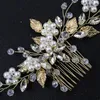 Headpieces Vintage Gold Leaf Bride Hair Comb Rhinestone Crystal Pearl Wedding Head smycken Brudtillbehör för kvinnor och flickor