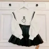 Marka sukienki dla dzieci sukienki dziewczyna sukienki dla dzieci Rozmiar 100-170 haftowany sweter logo i plisowana skórzana spódnica Nov05