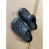 Kinderen Slippers Designer Peuters Sandalen Gat Slipper Clog Jongens Meisjes Strandschoenen Zuigelingen Baby Casual Zomer Jeugd Kinderen Glijbanen Lichte Tuinschoenen Y1