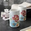 Set di accessori da bagno Europeo bianco da toilette in ceramica Ornamento floreale Bottiglia di lozione Spazzolino da denti Tazza Vassoio di sapone Casa Bagno in cinque pezzi