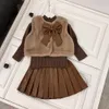 Nya tjejklänningar Designer Baby Partydress Kids Autumn Set Size 100-140 Faux päls väst stickad skjorta Plush Leather kjol nov05