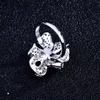 Cluster Ringe QFashion Blume Kristall Engagement Fingerring Frauen Rot Zirkon Stein Silber Farbe 2023 Hochzeit Trend Weibliche Schmuck