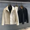 Chaquetas para hombres Gmiixder Primavera Otoño Chaqueta de solapa Masculino Sólido Botón suelto Hasta Casual Blazer Estilo coreano Moda Versátil Camisa empalmada Abrigo