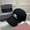 Luxurys designer hatt med hackad hatt solskydd broderi kvinnor mjukt topp par baseball cap casquette män sol hattar tomma bokstäver fritid utomhus stil ganska bra