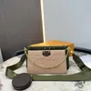 Frauen Umhängetasche Designer Tasche Mode Daunen Material Ketten Kupplung Umhängetaschen Handtaschen Damen Tragbare Klappe Tragetaschen Brieftasche