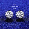 클래식 6 개의 클로 Moissanite S925 Silver Women Stud Earrings 브랜드 보석 유럽 스타일 여성 결혼식 파티 발렌타인 데이 선물 SPC를위한 고급 고급 이어링