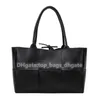 Store Clearance Wholesale 95% Off Women's Bag Versatile Trendy Commuter Handheld Tote ticker fashionable