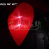 Acceptera anpassade dekoration Uppblåsbara hjärtan Annonsering Hängande hjärtmodell med LED -lampor för alla hjärtans dag