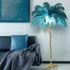 Vloerlampen Noordelijke luxe woonkamerlamp struisvogelveer LED voor slaapkamer bank hoek moderne gouden hars indoor licht