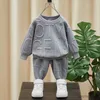 Zestawy odzieży Spring Baby Casual Tracksuit Children Chłopcy Dziewczyny Bawełniane pielęgnacje kurtki 2PCS/Zestawy Dzieci Autumn Sport Suit Ubrania R231107