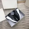 Topp nya herrens casual skor sneaker designer löparskor mode kanal sneakers kvinnor lyxiga snörning sportsko casual tränare klassiska sneaker mans