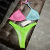 Modefärg baddräkt glänsande strass thong bikini badkläder kvinnor sommardesigner sexig spets upp backless biquinis set