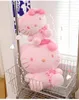 Novos brinquedos de pelúcia bonitos dos desenhos animados, estatuetas de gato rosa flor de cerejeira, tecido de pelúcia macio, local de fábrica de travesseiros atacado